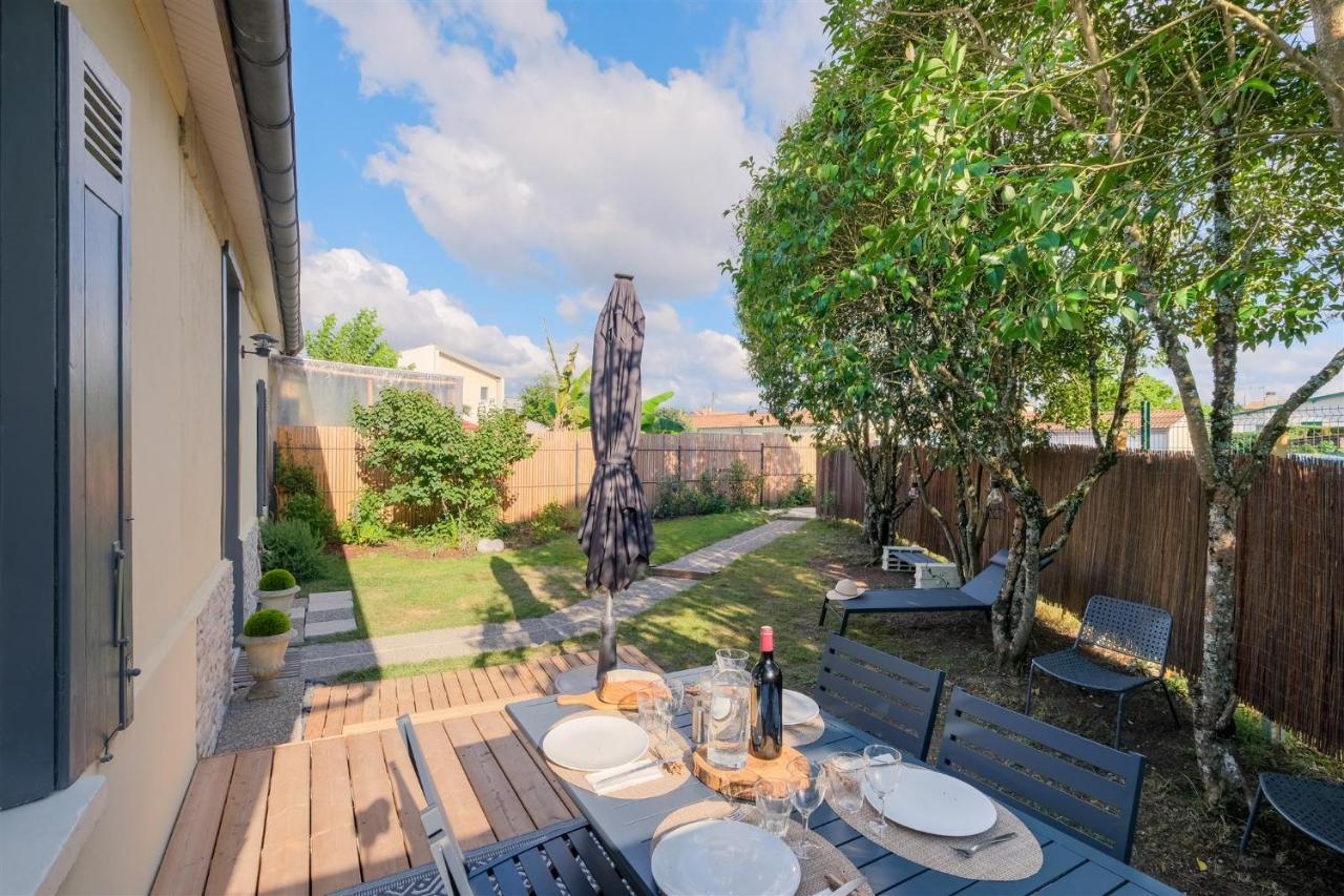 Les Suites D'Alienor-Suite Acanthe Pessac Bagian luar foto